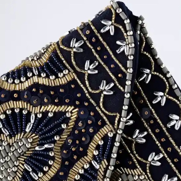 🔥NWT Lulu's Navy and Gold Beaded Clutch with Gold Chain - Picture 2 of 7